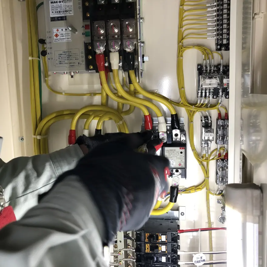 配電盤・遮断器・トランス等の更新作業